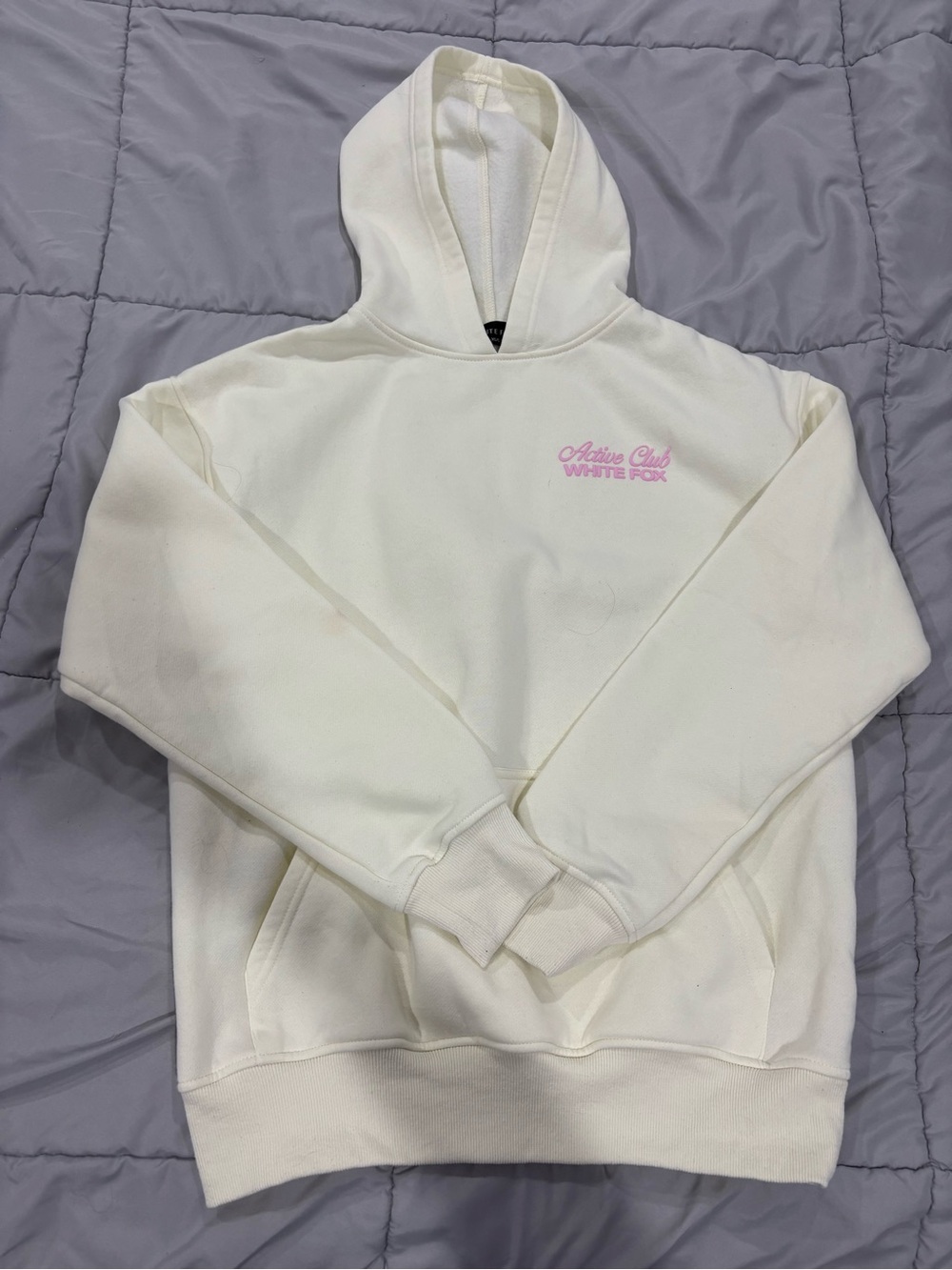 White Fox Boutique Cream Pullover with Black Logo Tag